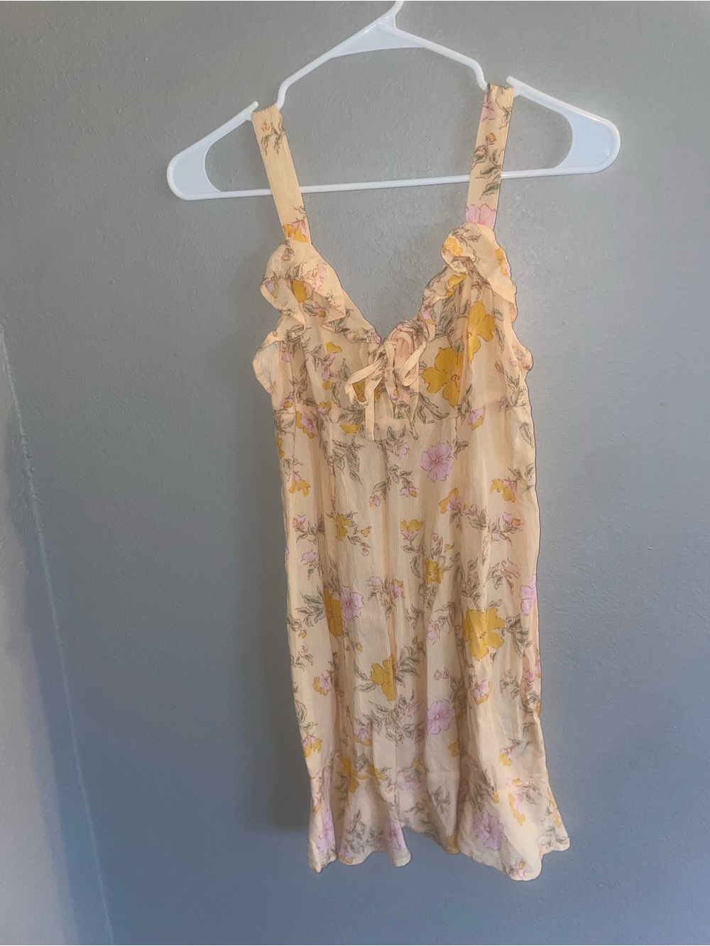 SO Pale Yellow Floral Ruffle dress